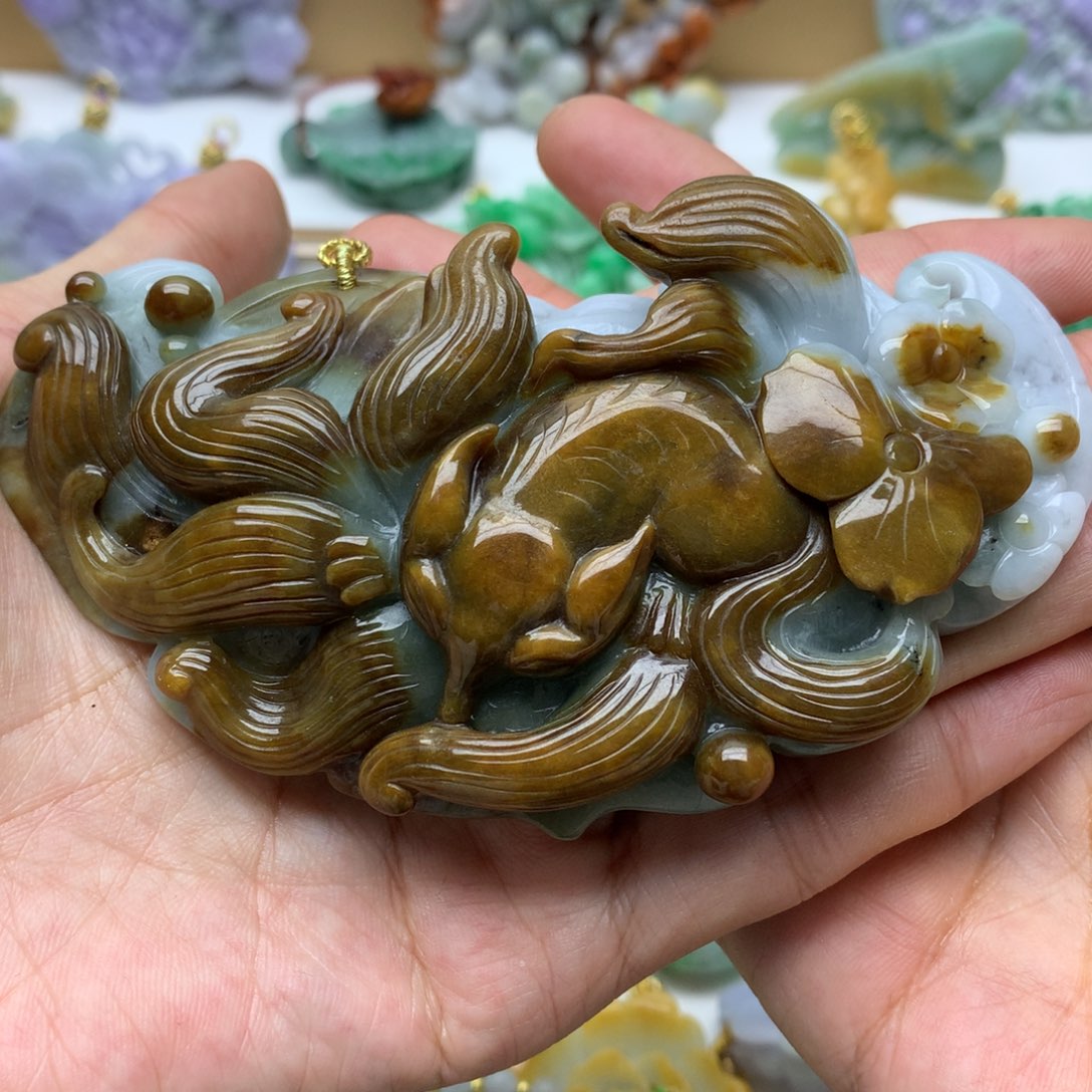 翡翠颈饰未镶嵌翡翠