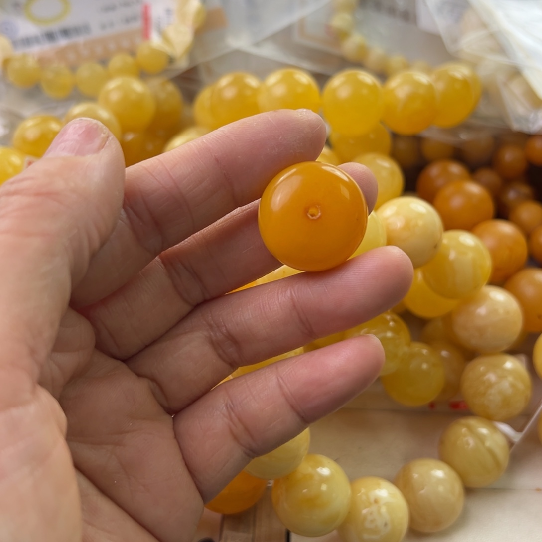 琥珀珠宝奇石未镶嵌