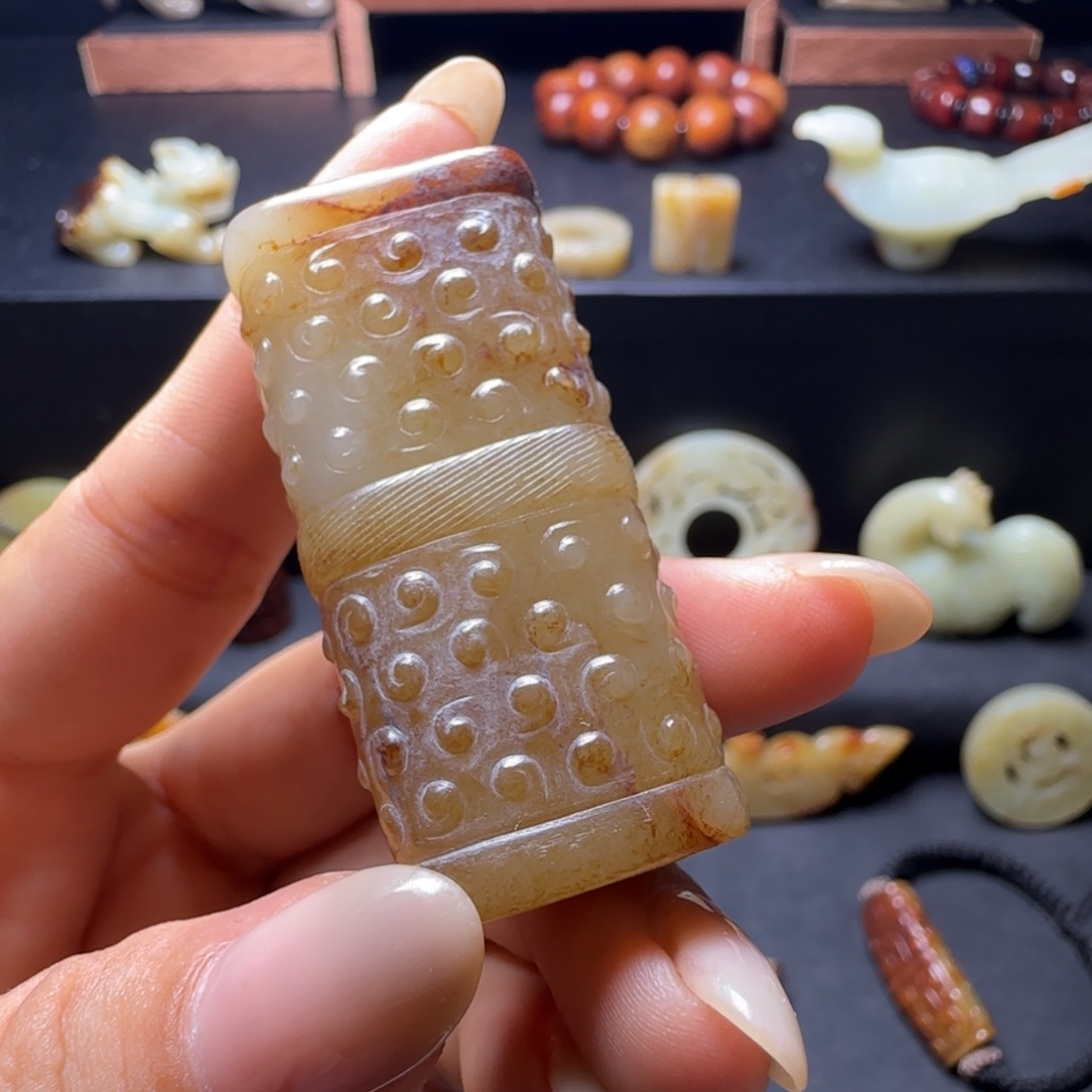 和田玉未镶嵌颈饰诚*