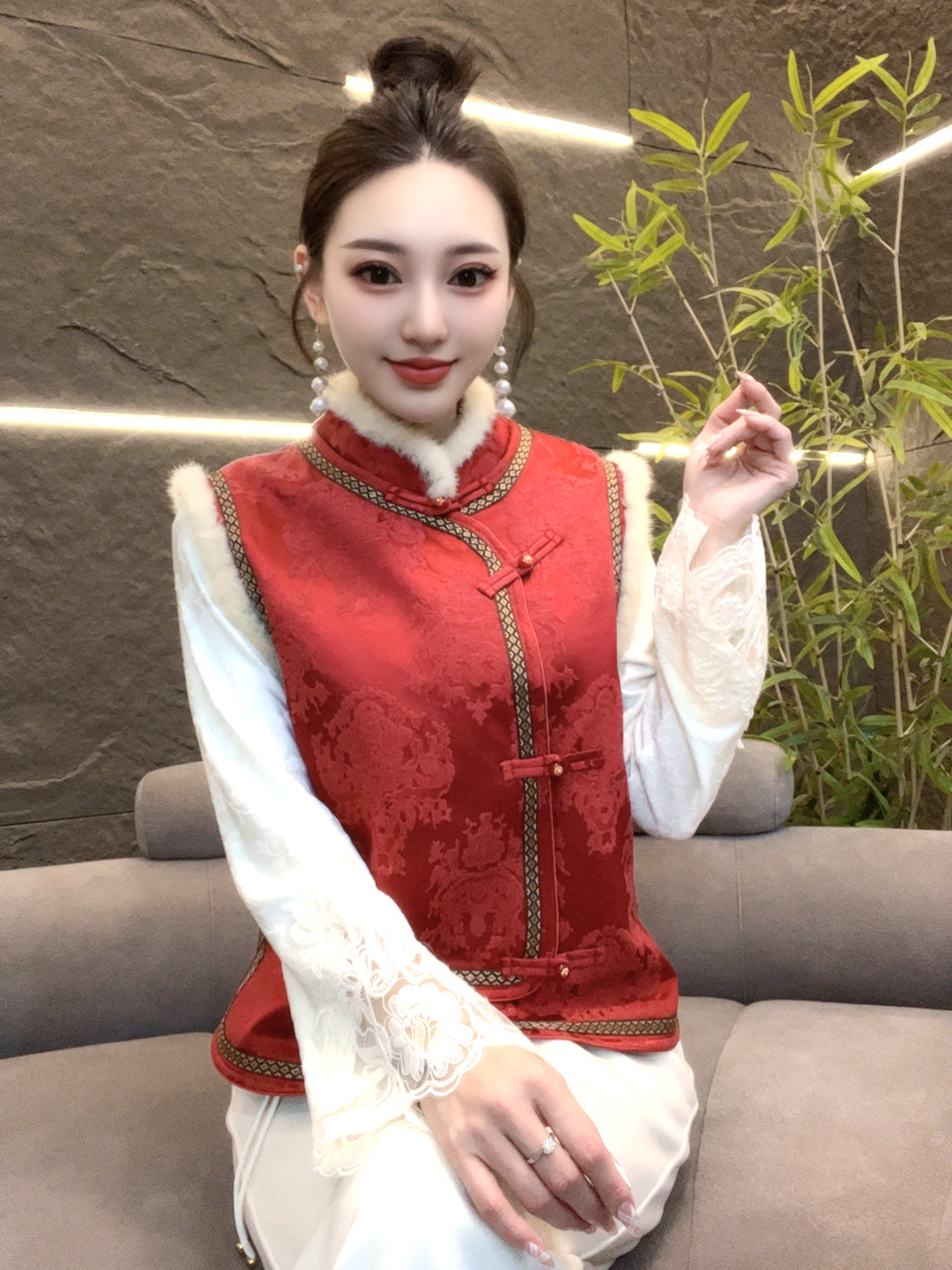 深圳南油乐总-11288-新中式国风斜门襟水貂毛加棉马甲