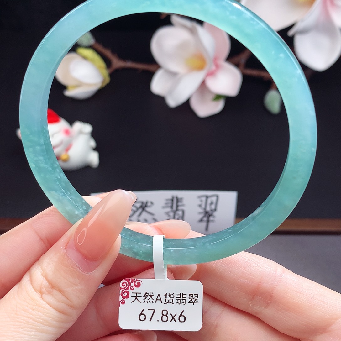 翡翠手镯（圆镯）未镶嵌