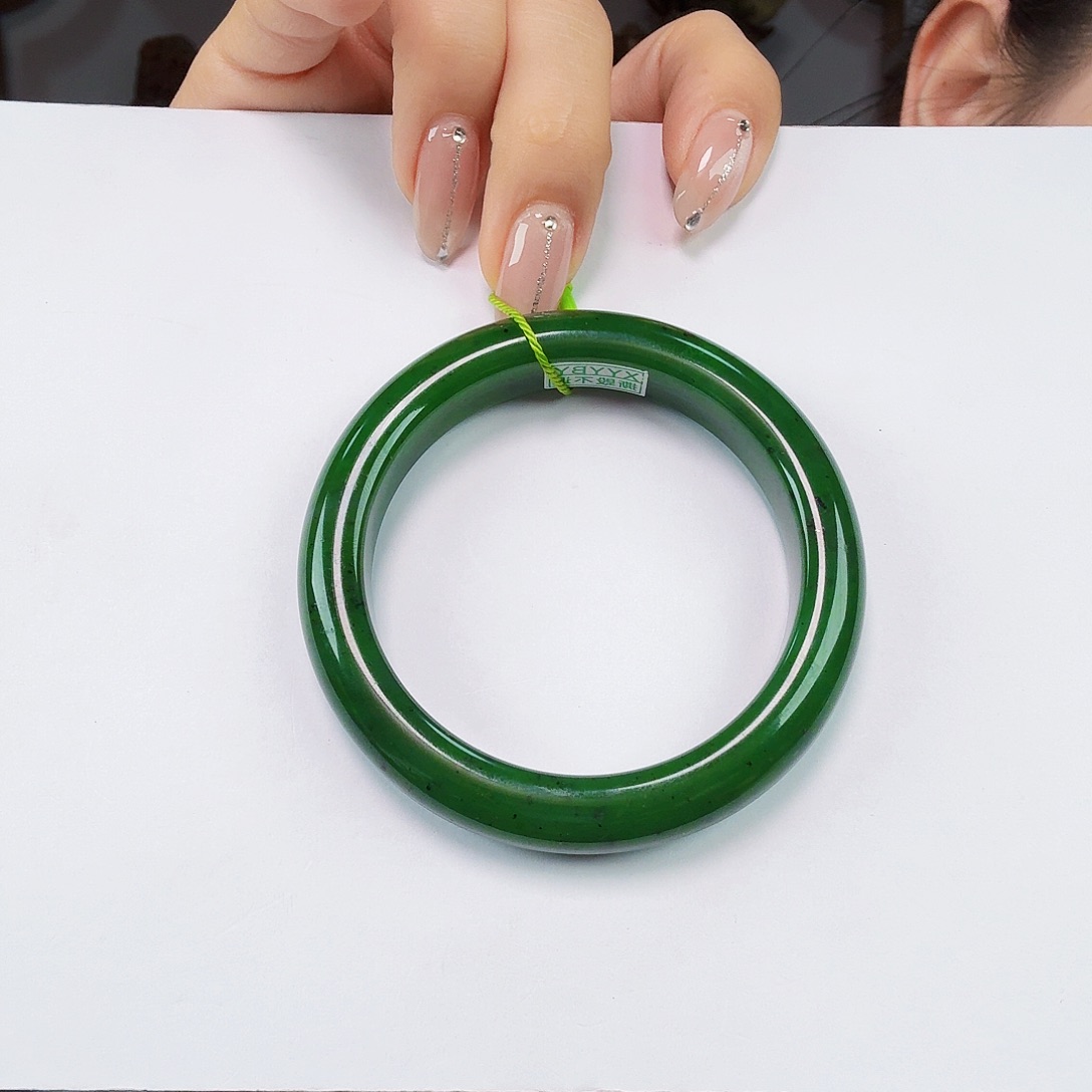 未镶嵌手镯和田玉（碧玉）哎**！