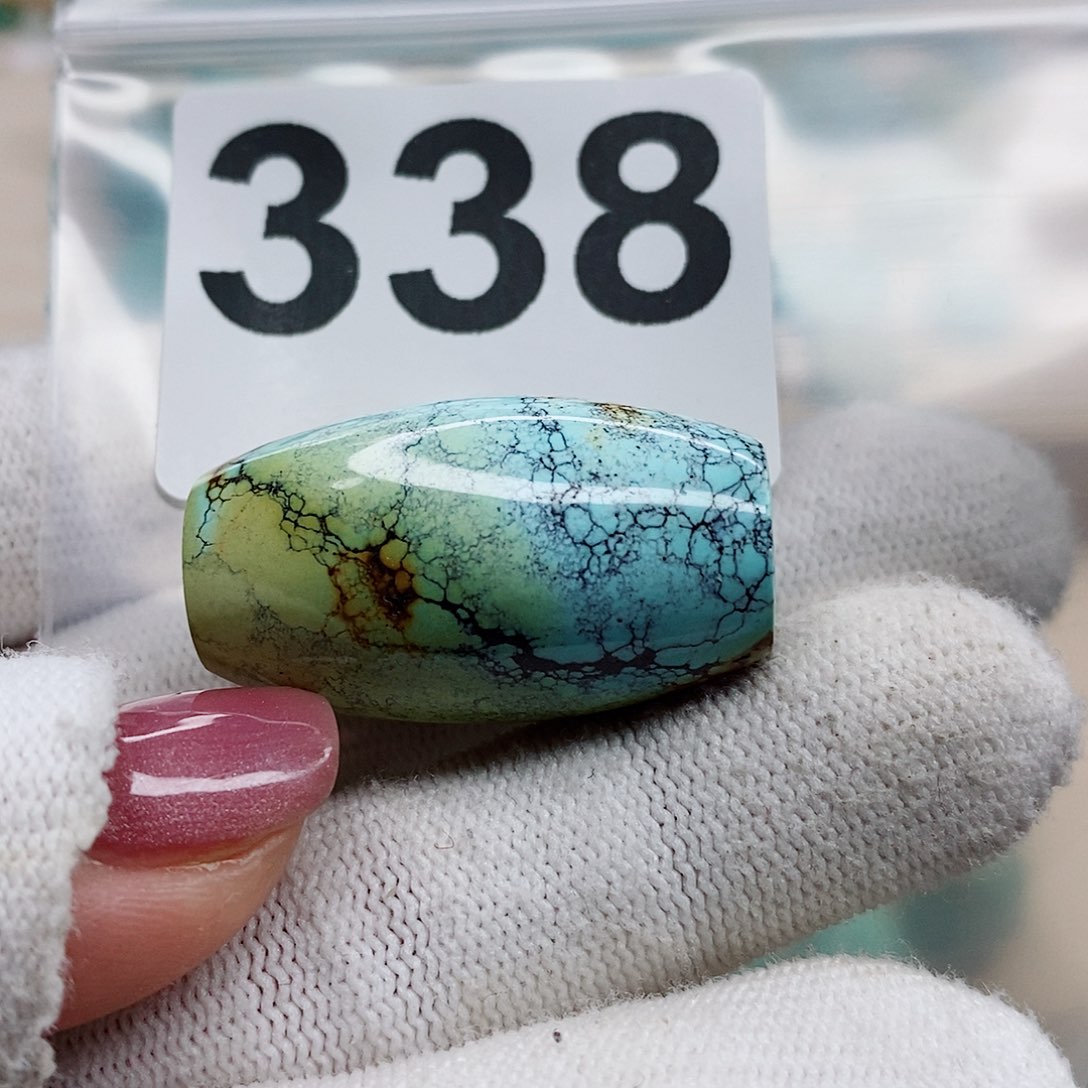 绿松石颈饰未镶嵌