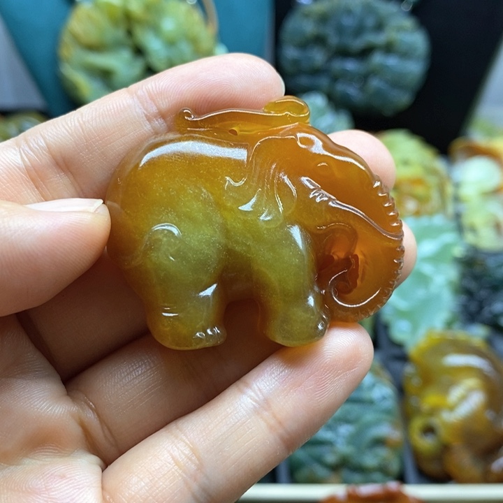 未镶嵌蛇纹石玉挂件