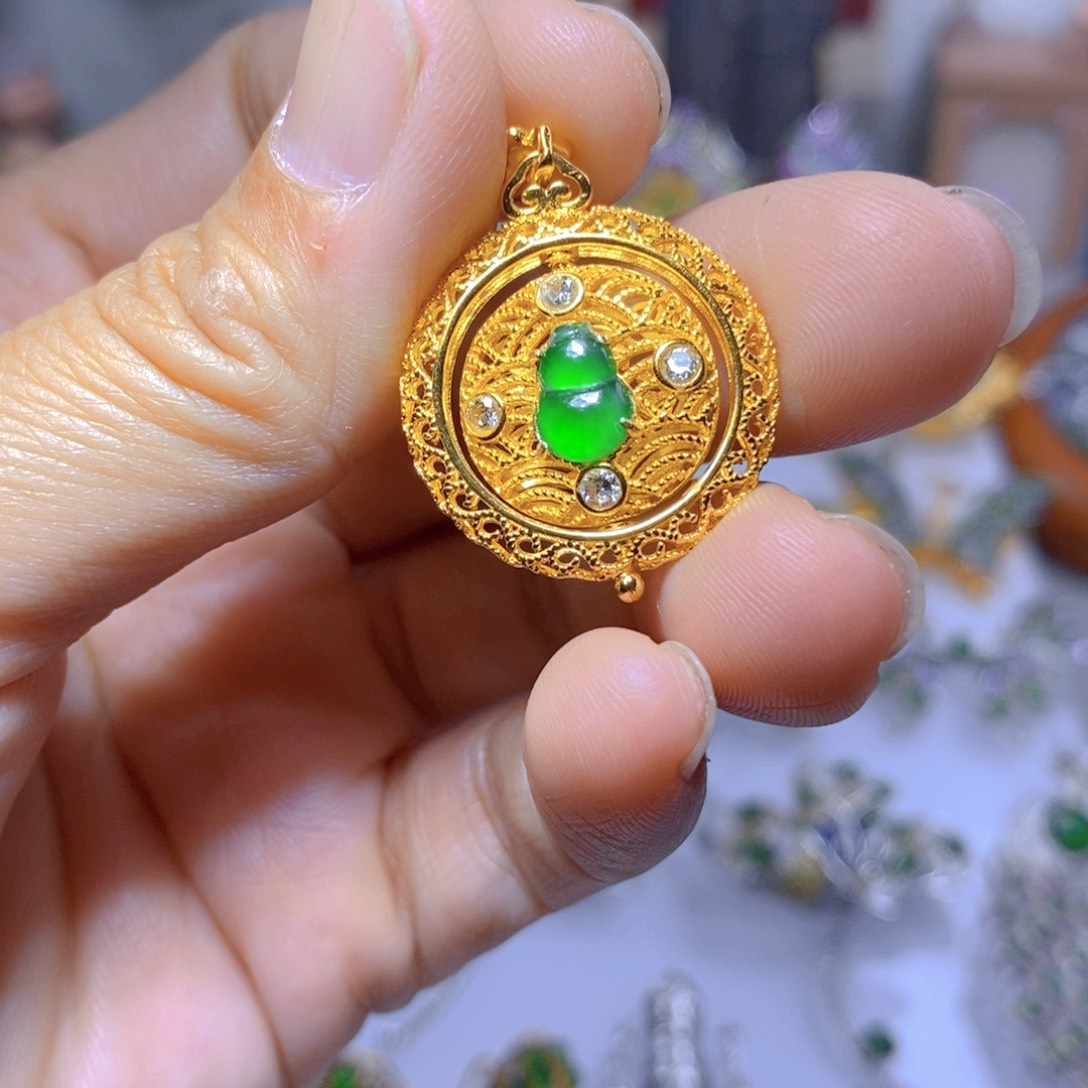 翡翠耳钉银S925镶嵌天然翡翠