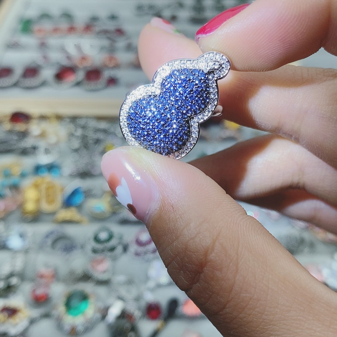 【闪购商品】托帕石耳饰银S925镶嵌