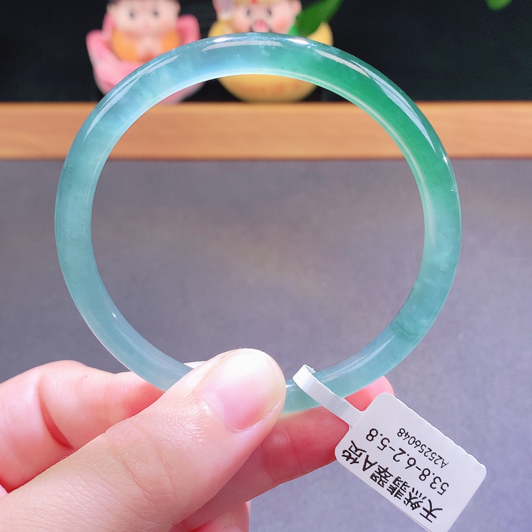 翡翠未镶嵌手镯天然翡翠