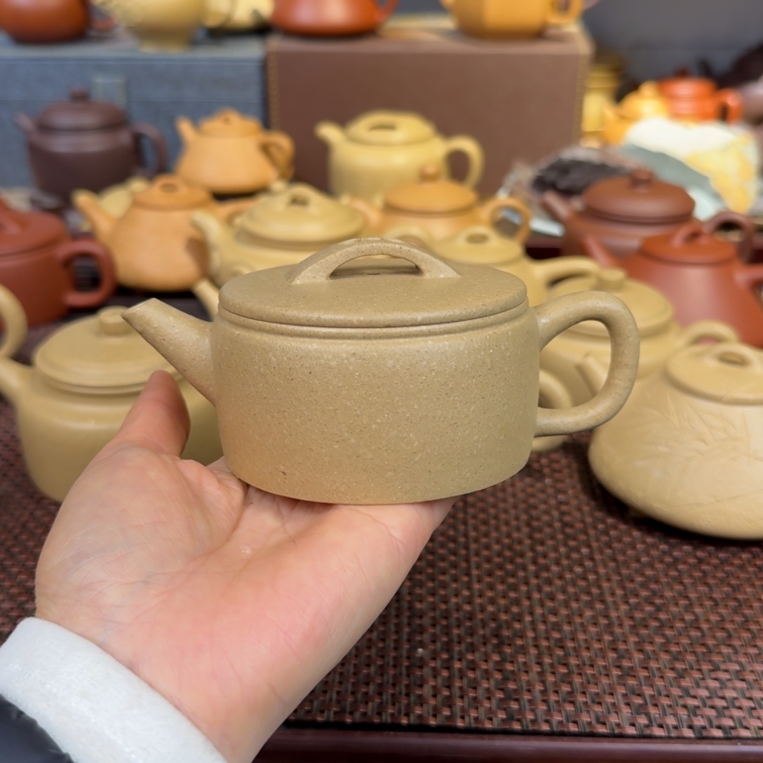本山绿泥茶壶梨皮180毫升左右