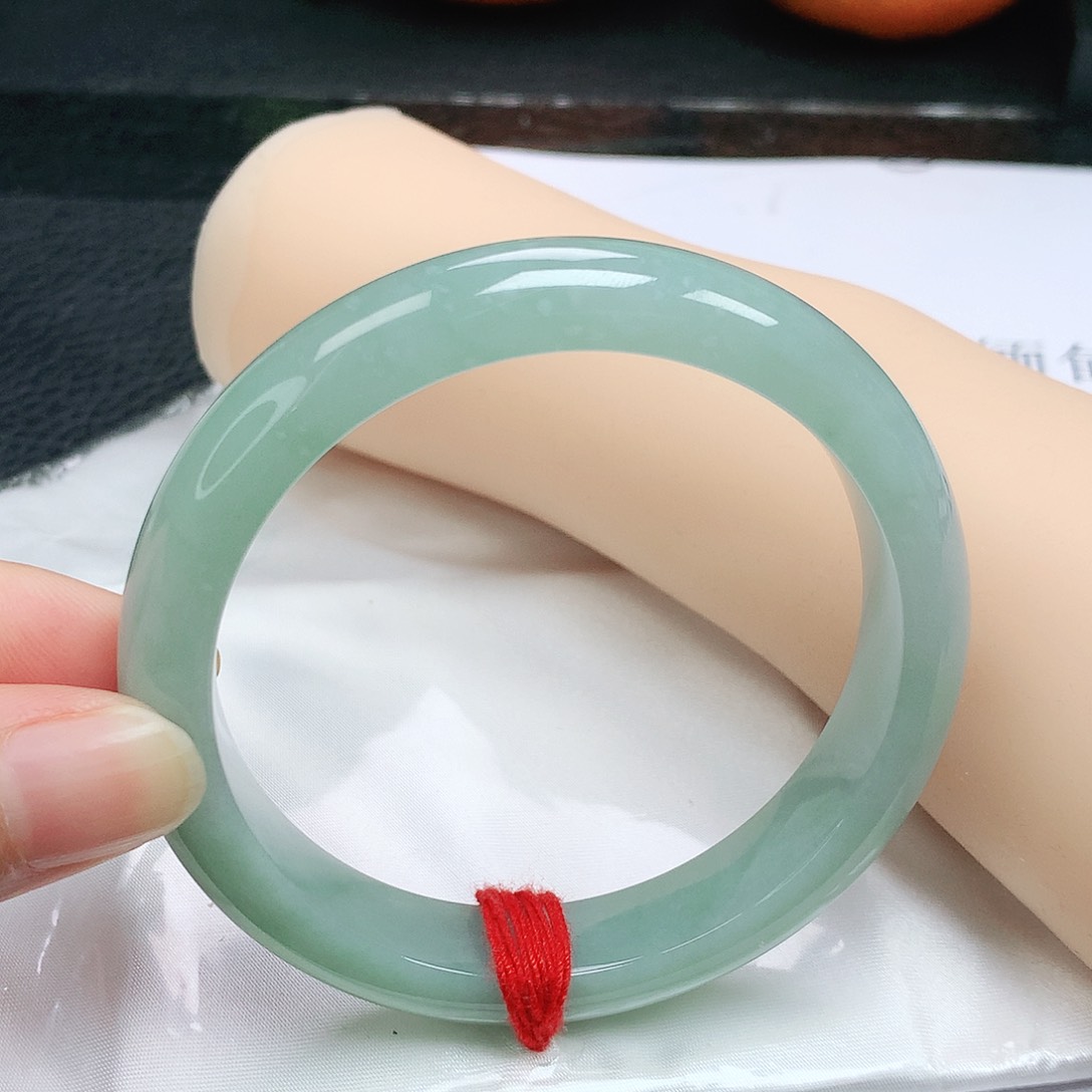 翡翠手镯未镶嵌正