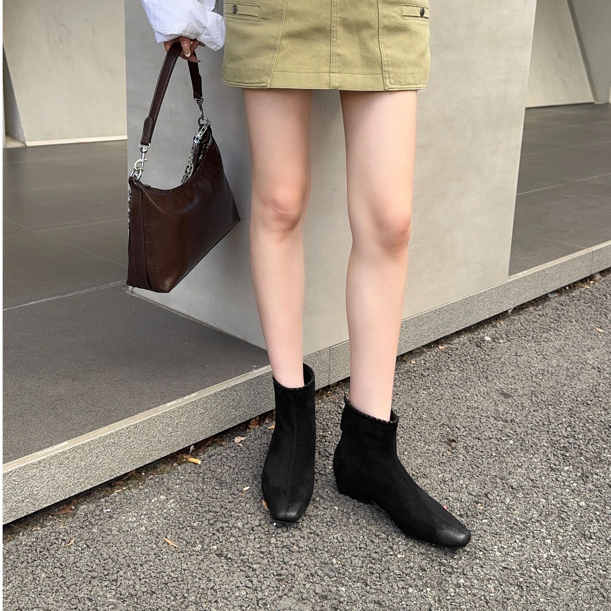 粗跟绒面法式小踝靴女鞋方头瘦瘦短靴2025秋冬季加绒棕色马丁靴子