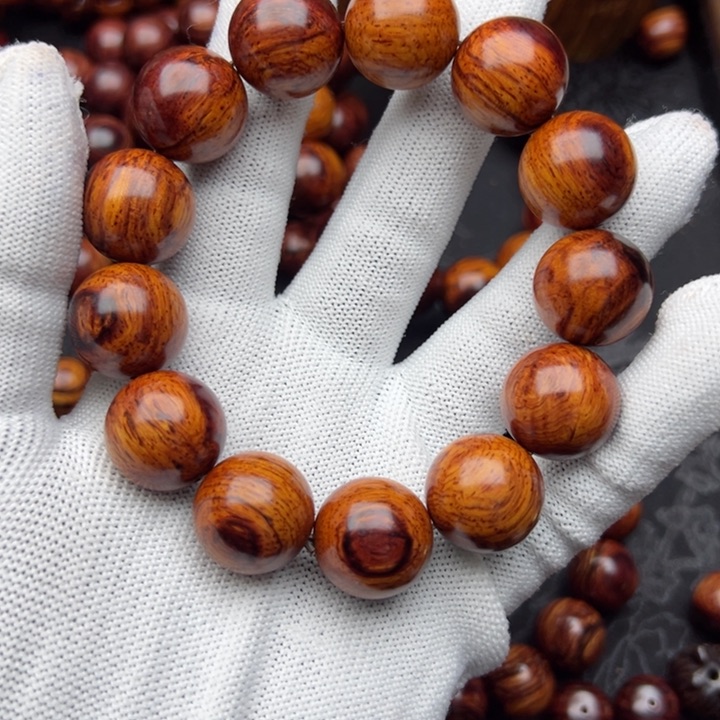 木永***神海南红降1.8黄油底芝麻圆珠