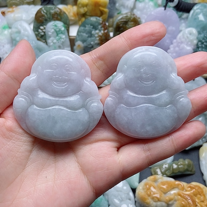 阳***斋翡翠未镶嵌颈饰翡翠