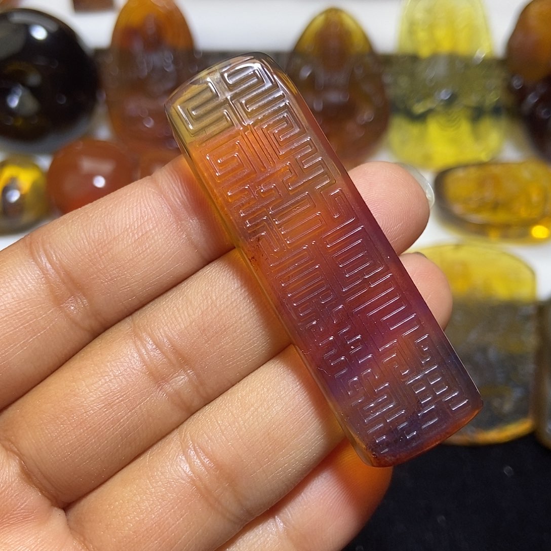 琥珀未镶嵌颈饰缅甸天然琥珀吊坠