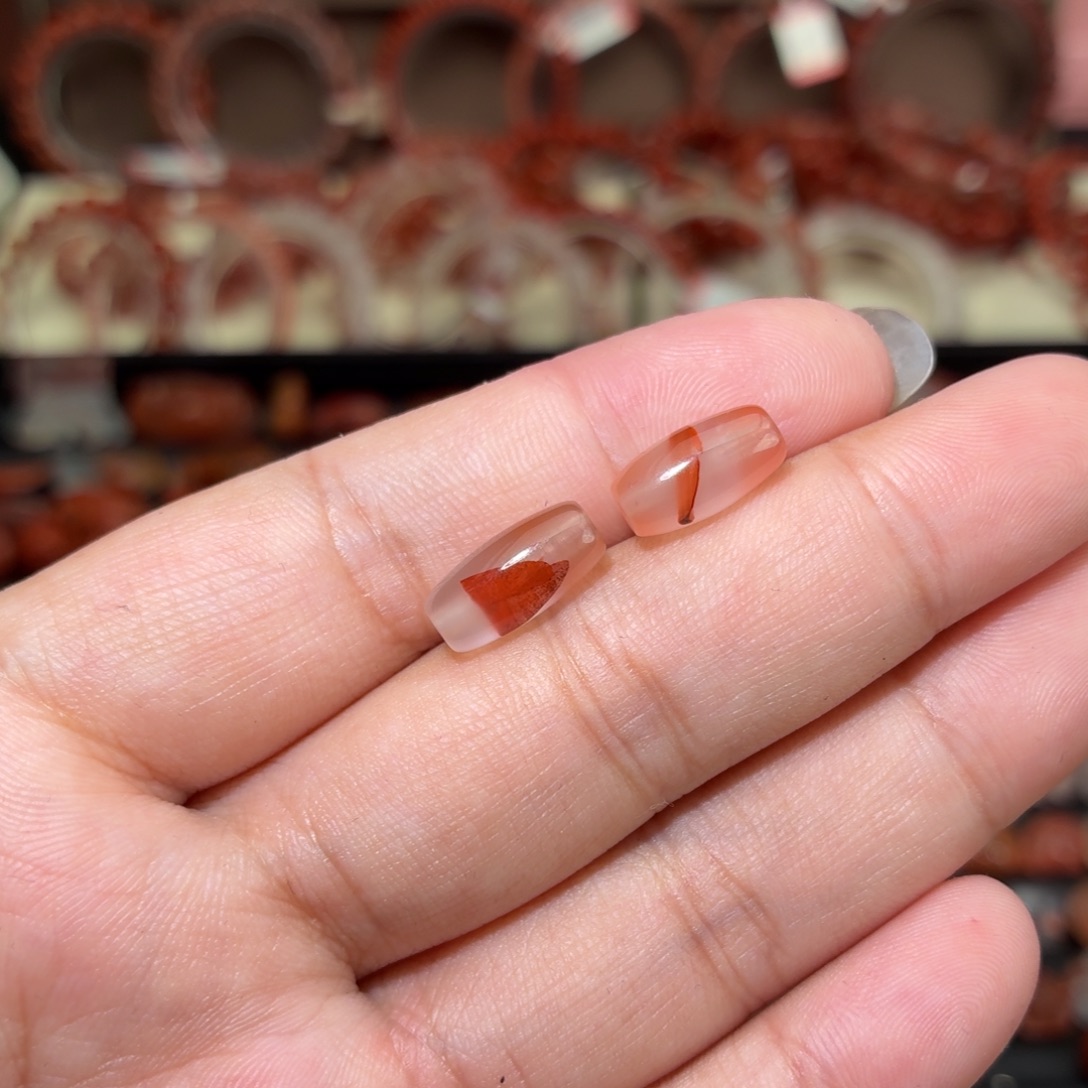 南红玛瑙未镶嵌颈饰6咪桶珠一对