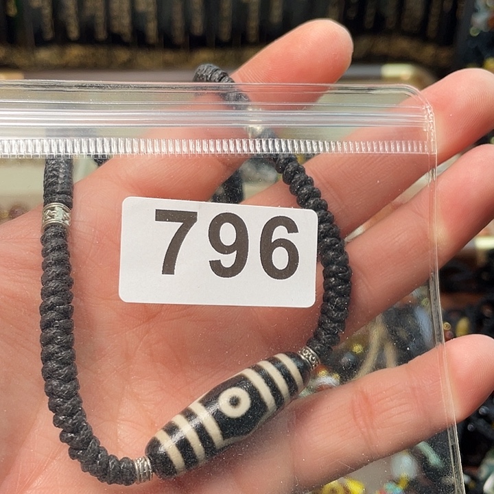  ***。玛瑙/玉髓未镶嵌颈饰