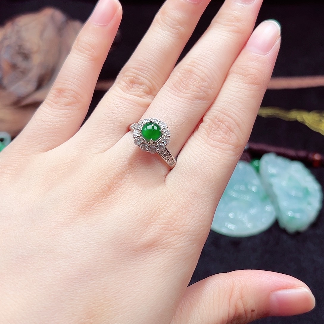 翡翠戒指未镶嵌翡翠