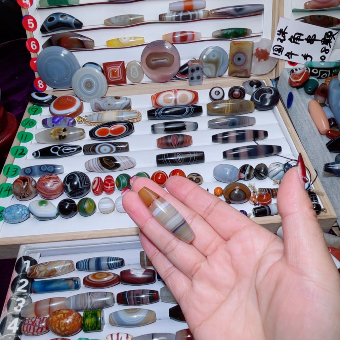 玛瑙/玉髓颈饰未镶嵌