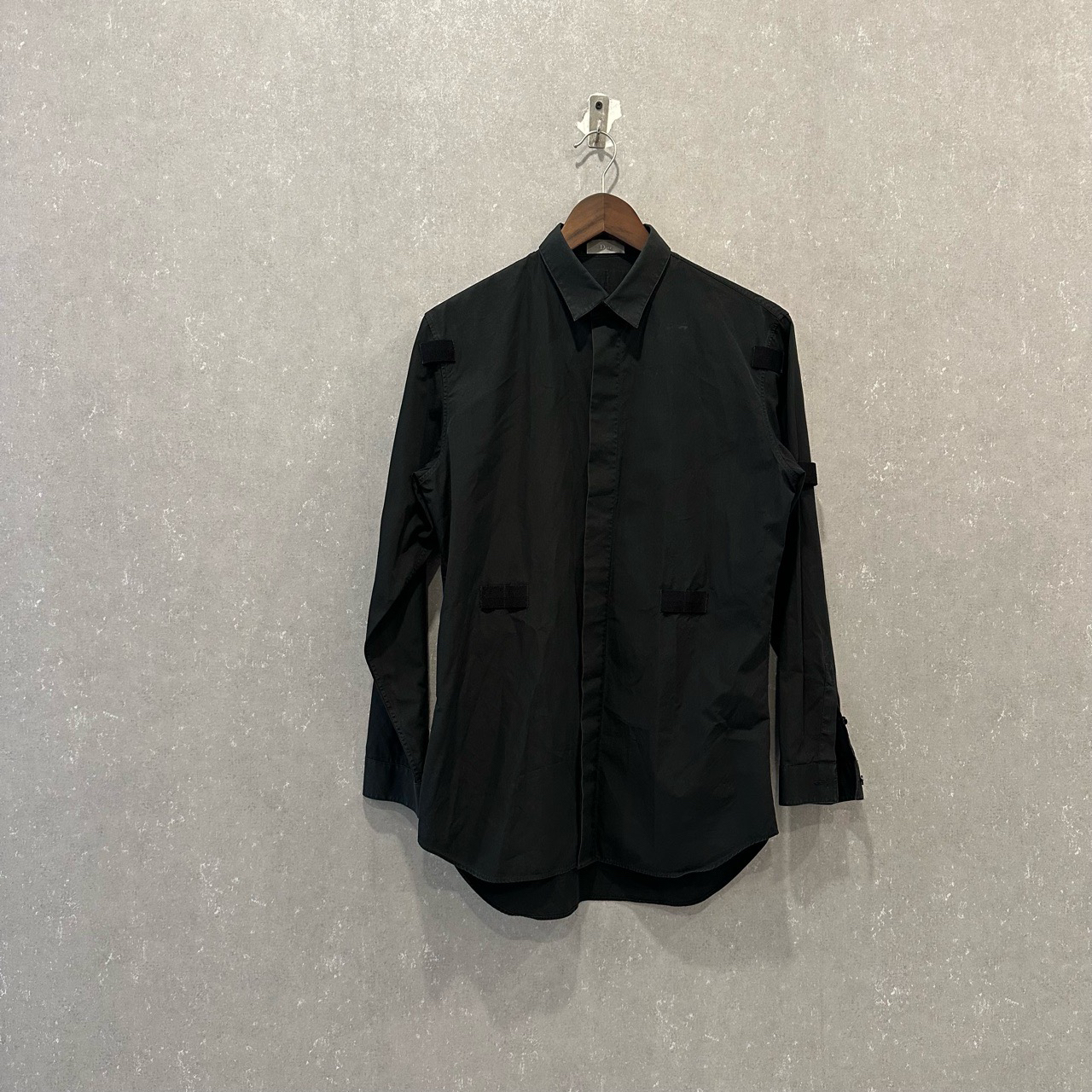 Dior 迪奥 纯色翻领休闲长袖衬衫 38码/99新/003065