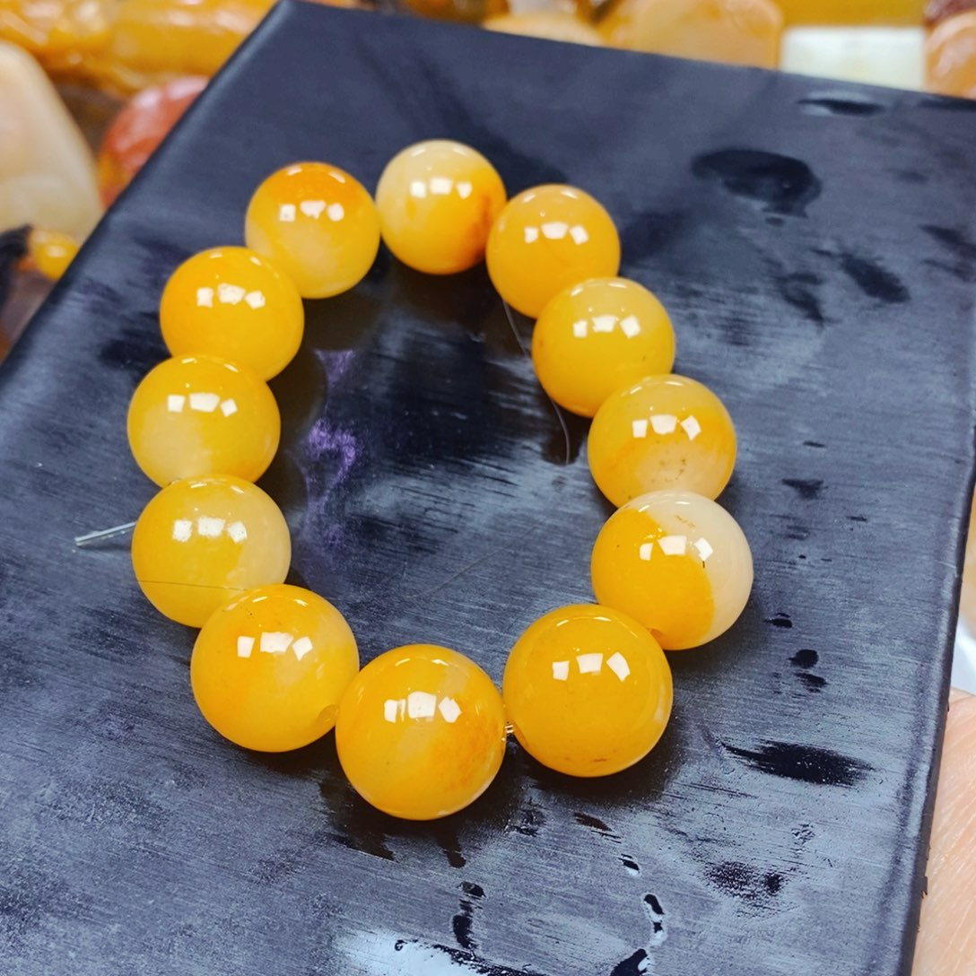 石英质玉（黄龙玉）颈饰未镶嵌