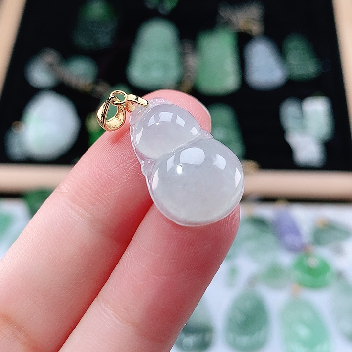 翡翠未镶嵌颈饰吊坠