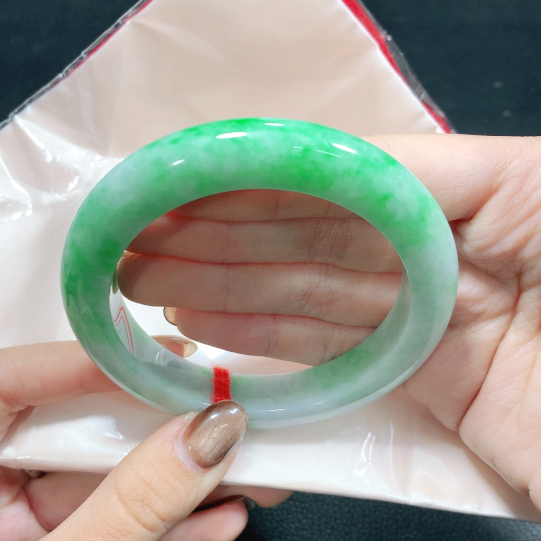 翡翠未镶嵌手镯60圈201827