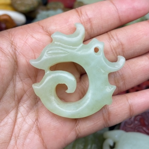 蛇纹石玉颈饰未镶嵌19