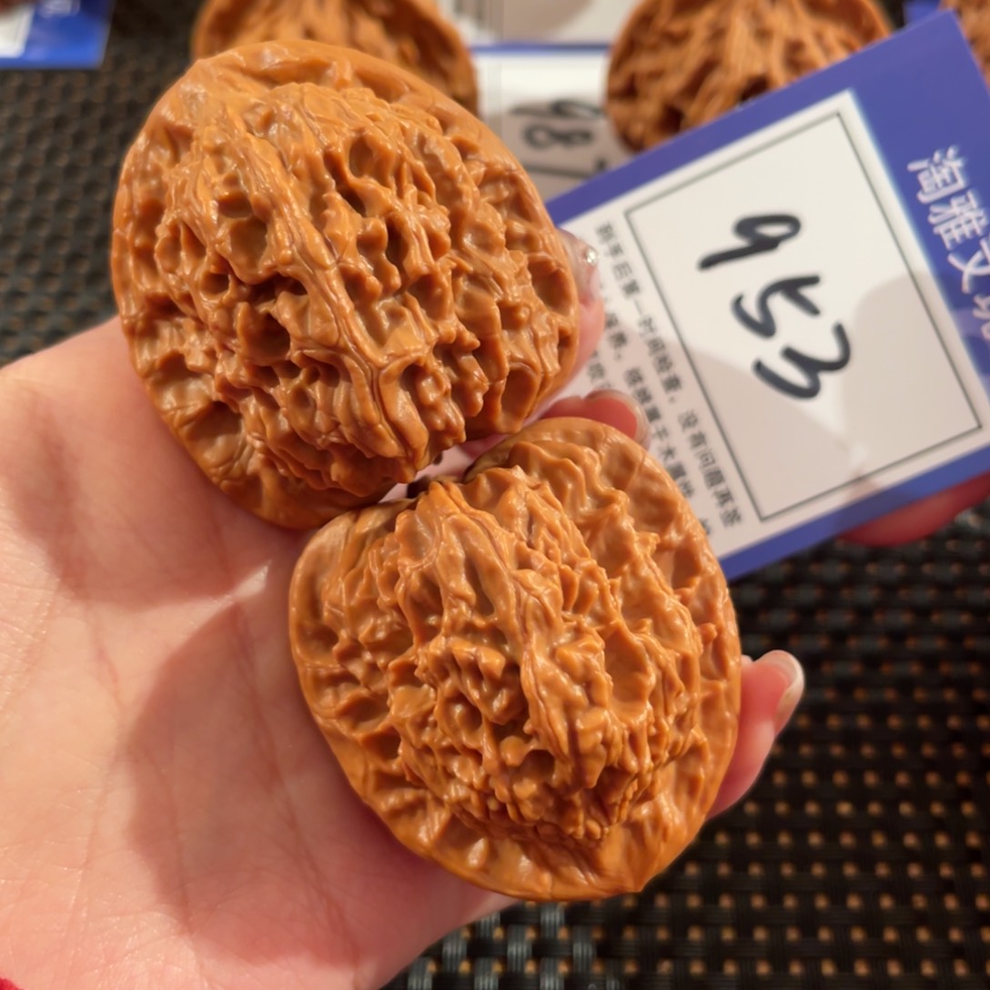 文玩核桃把件953号42尺红狮子