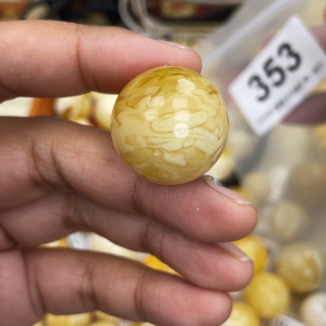 蜜蜡未镶嵌珠宝奇石24.4