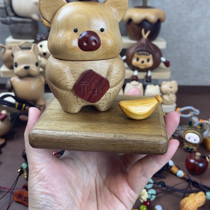 猪柿顺利牙签桶摆件