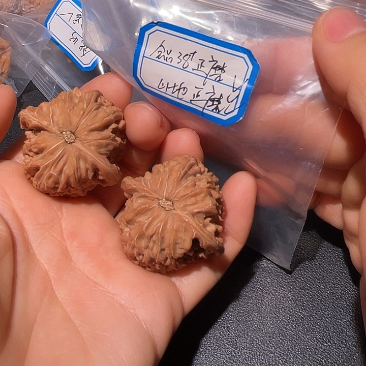 文玩核桃把件发发发发发