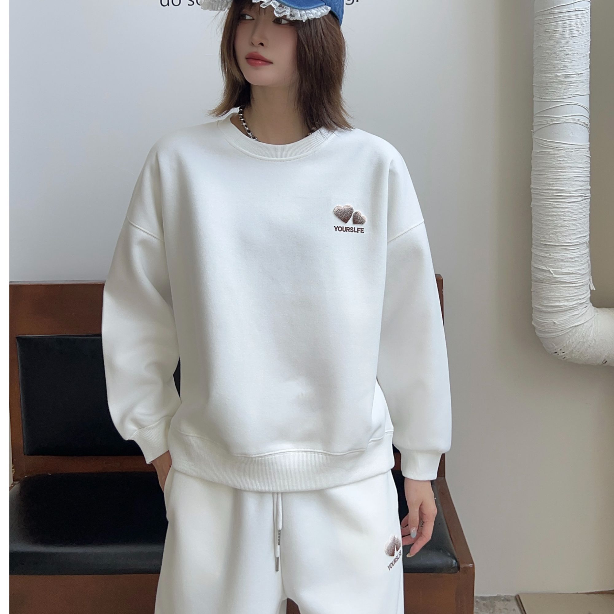 T068秋季新款休闲时尚韩版潮流字母桃心运动套装24-111