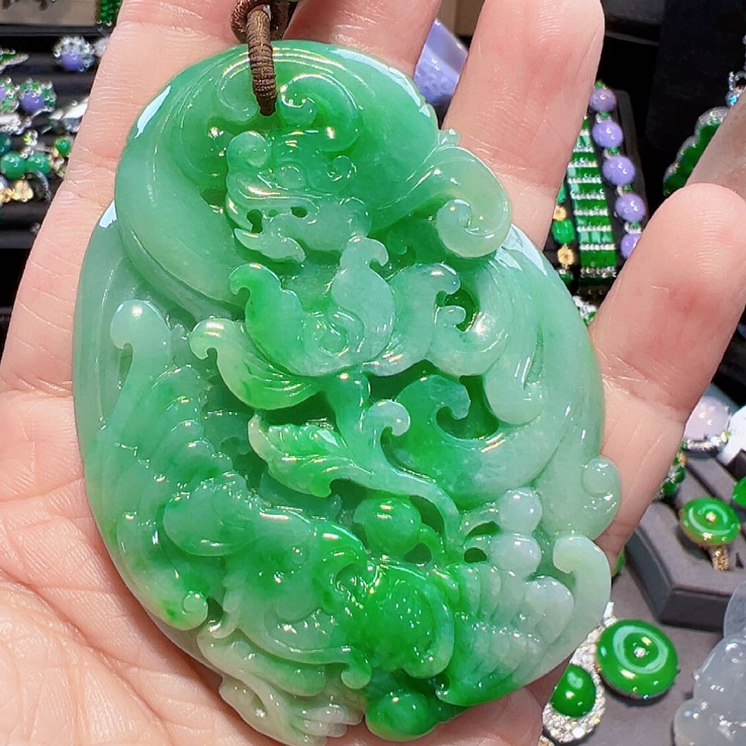 翡翠颈饰未镶嵌签收后24小时鉴赏期