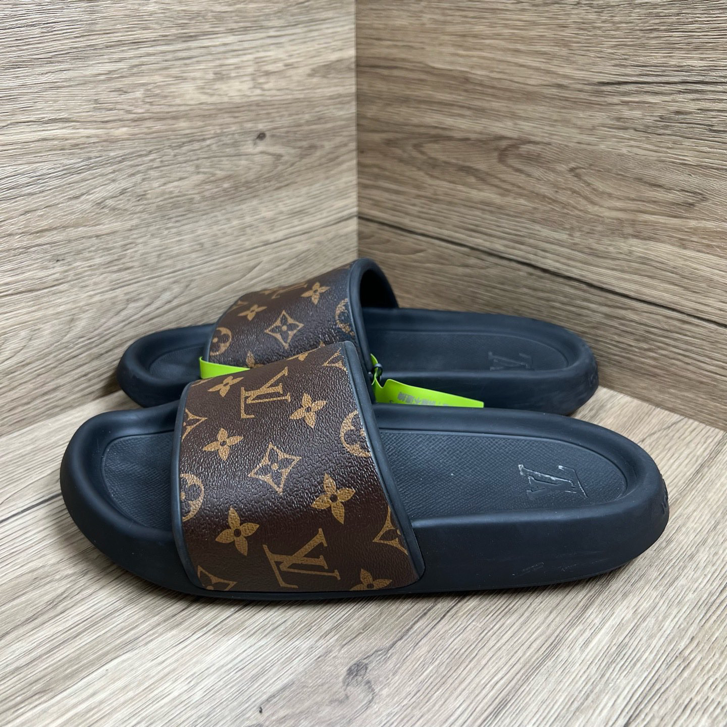 95新 LouisVuitton/路易威登 (ll) 黑棕老花拖鞋 40码601975