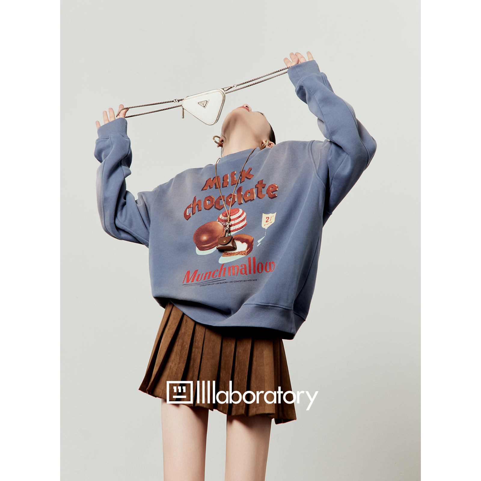 《牛奶脆饼》牛仔蓝卫衣女2025秋季新款牛奶脆饼印花宽松感上衣