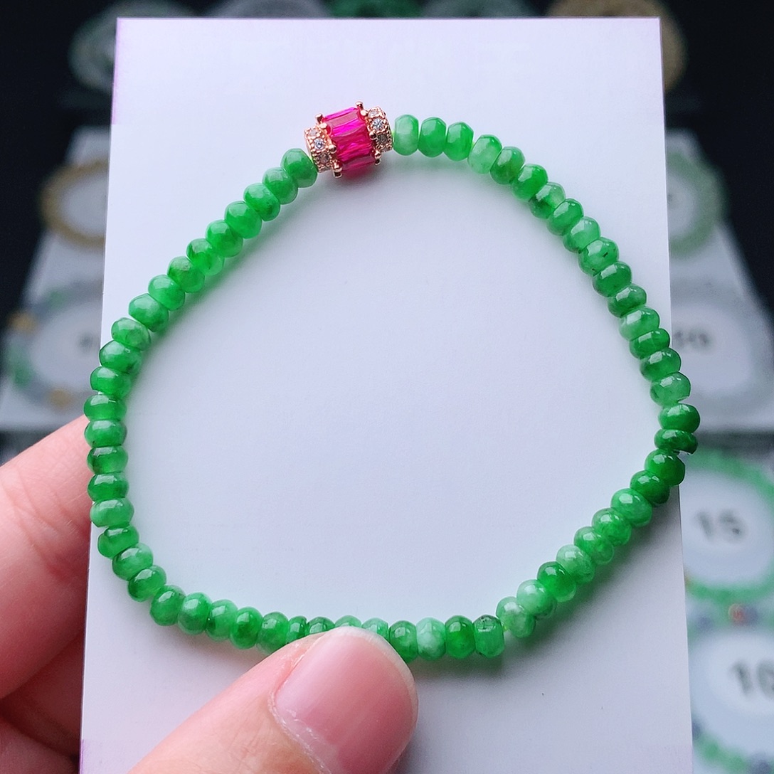 翡翠手串未镶嵌翡翠