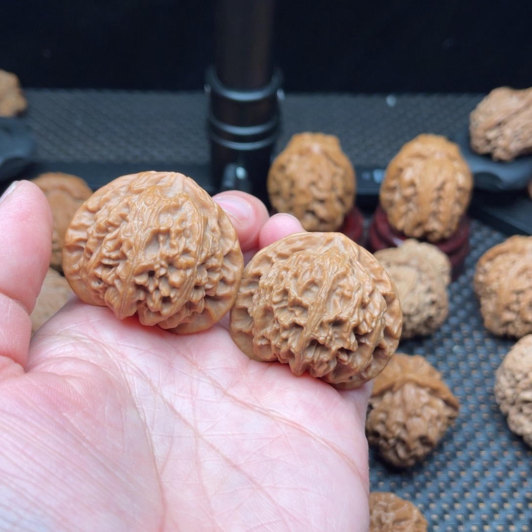 文玩核桃吊坠坤*宫灯