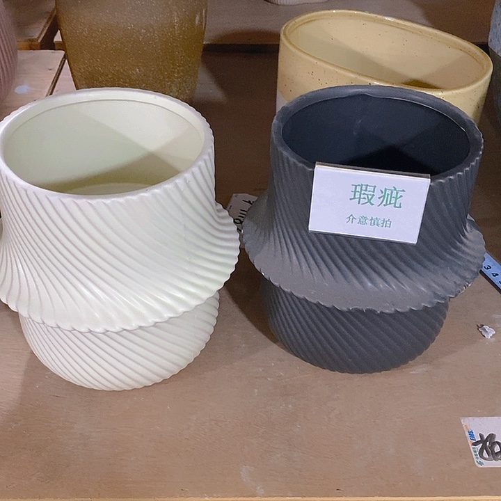 紫砂花盆多肉瑕疵盆有孔。