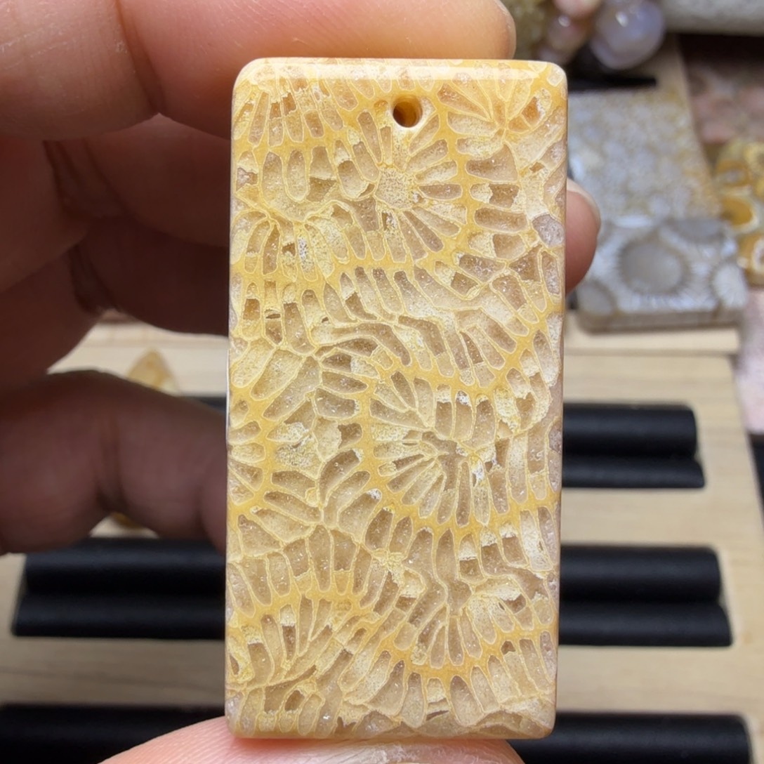 硅化玉未镶嵌纯天然色有机玉石保真色
