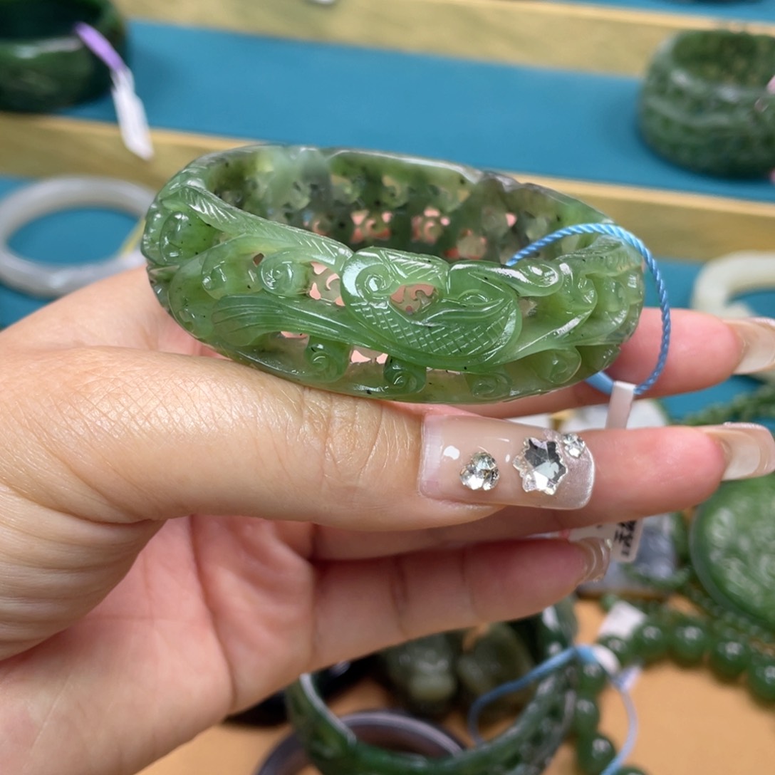 和田玉手镯未镶嵌16