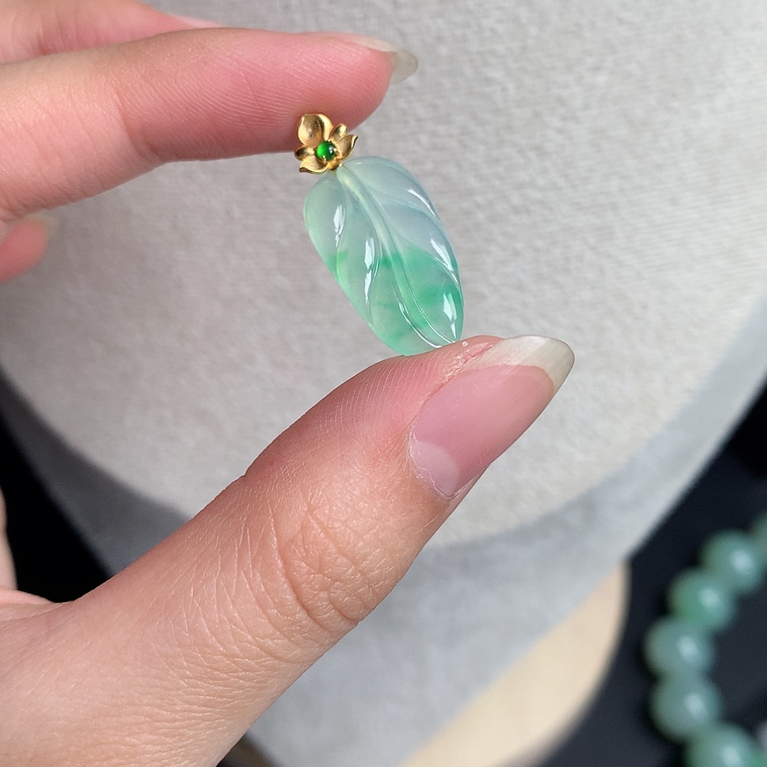 翡翠裸石缅甸天然A货翡翠冰种叶子