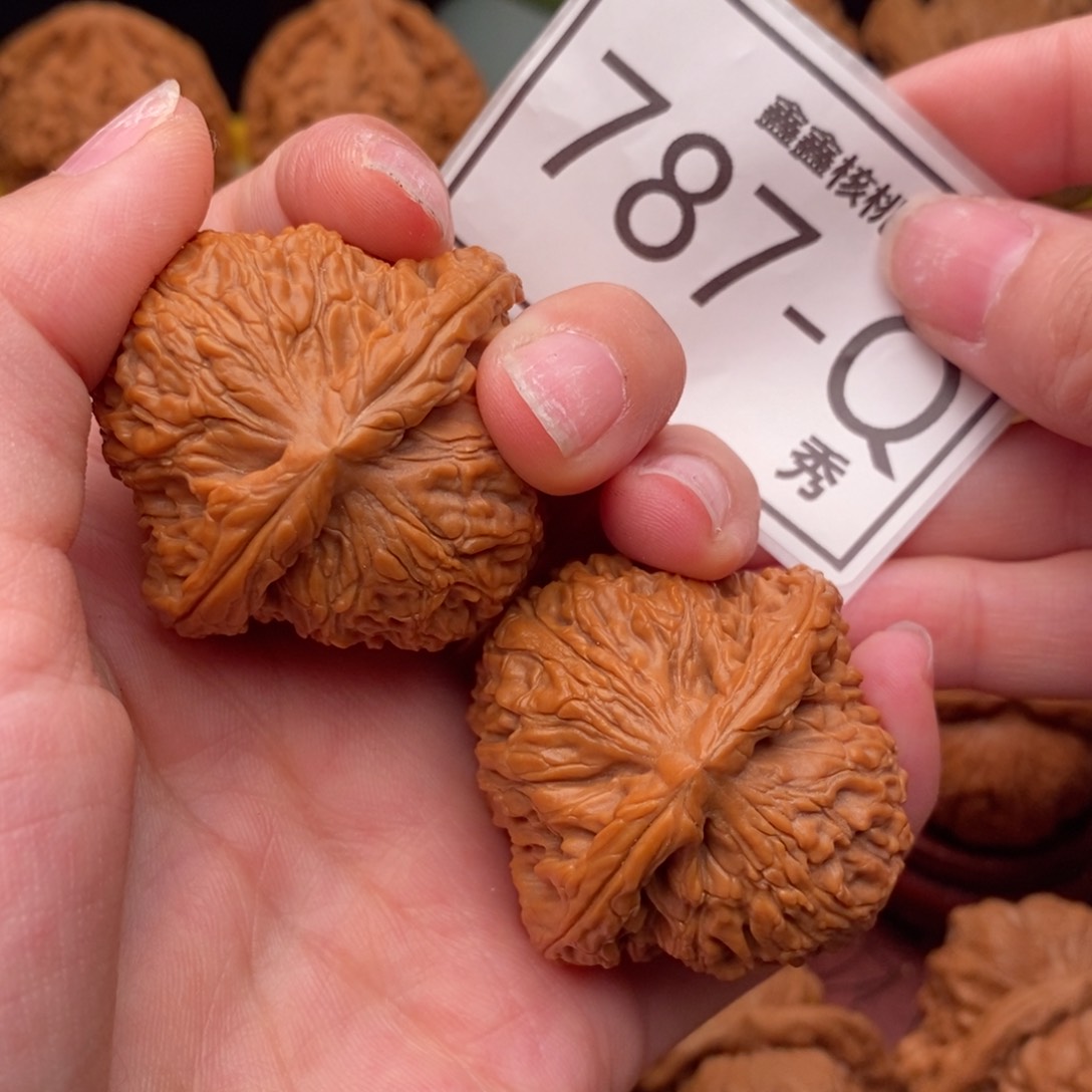 文玩核桃把件南疆42