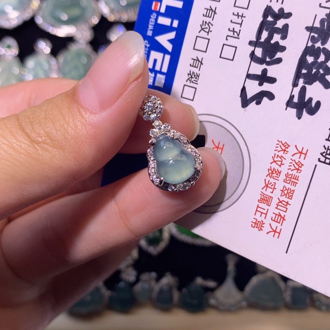 翡翠未镶嵌颈饰天然