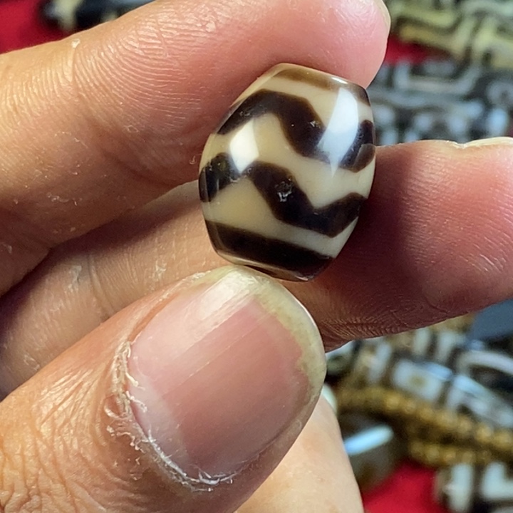 只买单纯的吊坠，没带链子，属的性质。