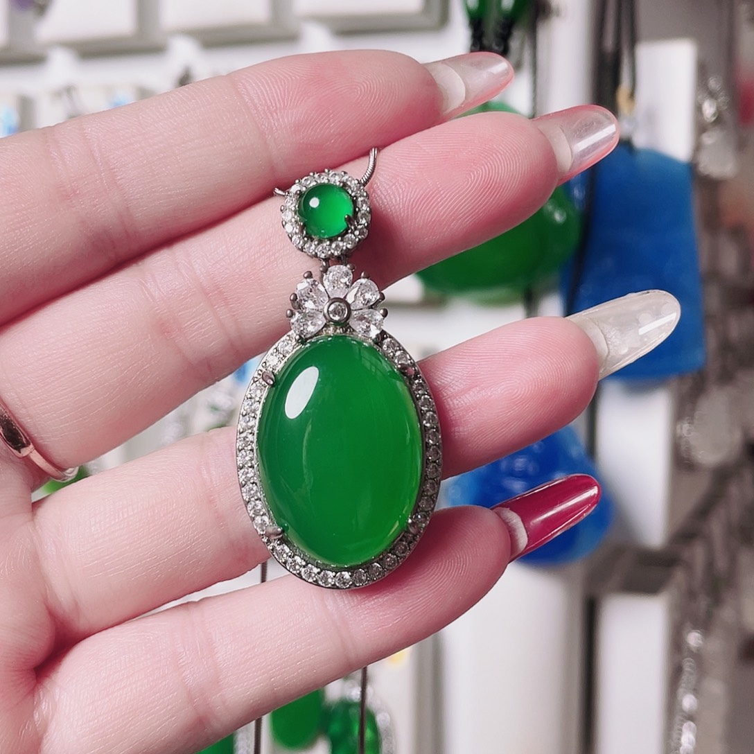 玛瑙/玉髓未镶嵌颈饰