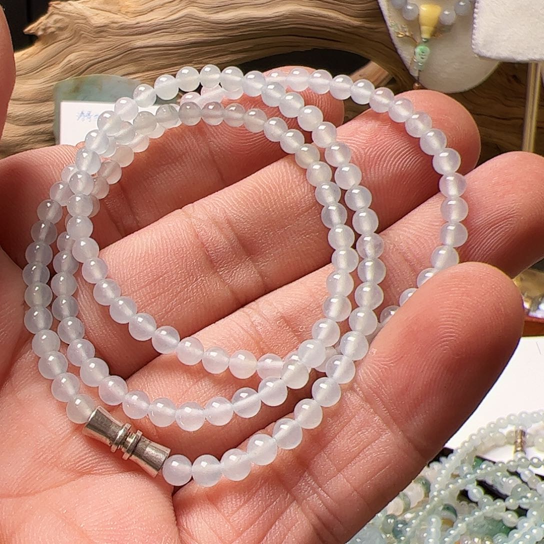 翡翠颈饰未镶嵌奶**糖