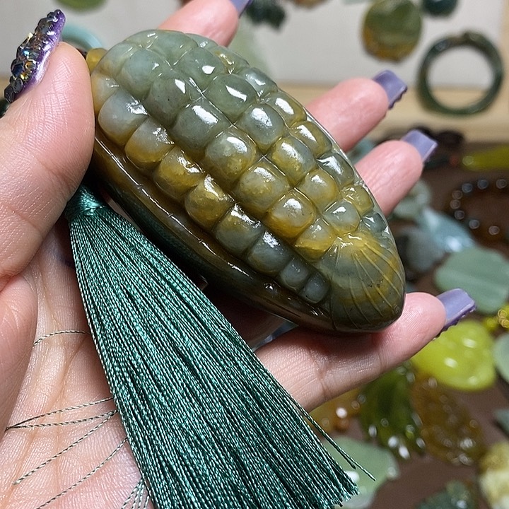 蛇纹石玉手把未镶嵌