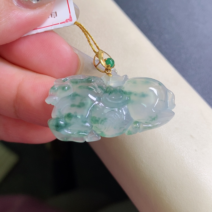 【闪购商品】翡翠颈饰18K金镶嵌唐马