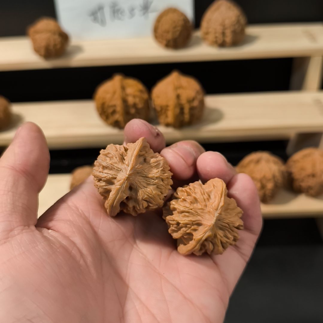 文玩核桃吊坠35天地