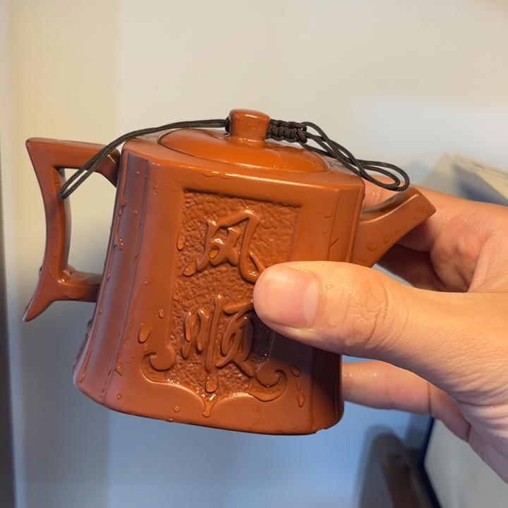 紫砂茶宠紫砂的味道很好闻