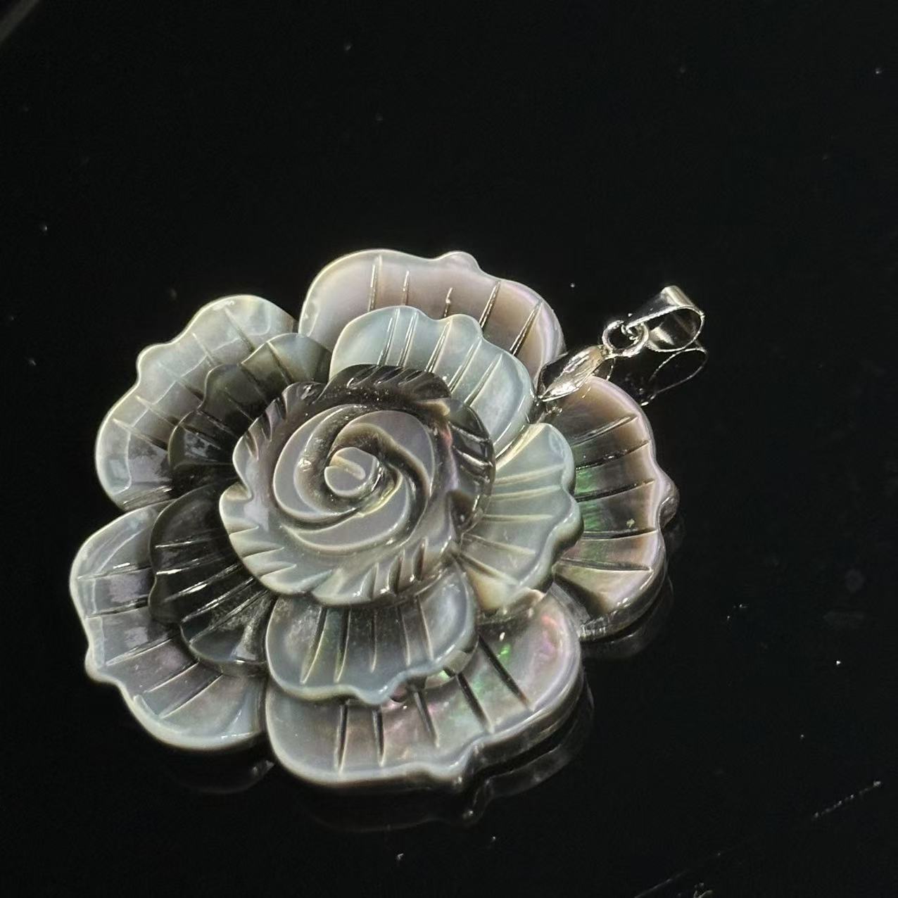 丽哥推荐 深海大溪地贝母猫眼玫瑰花吊坠串珠 （赠链）LG3001